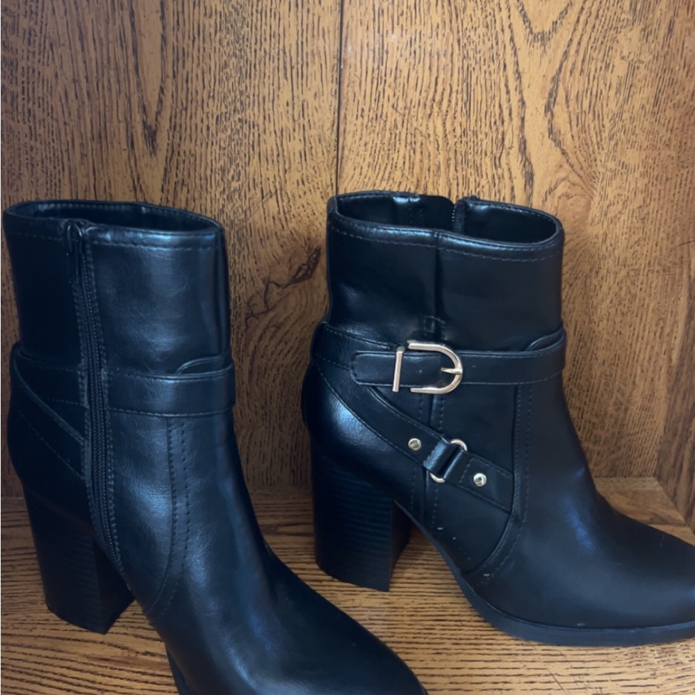 Unisa Black Heeled Boots with Buckle Detail
